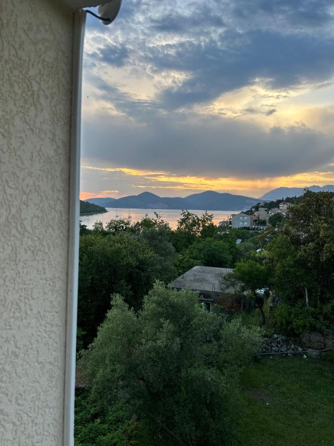 Lazarus Bigova Apartments Tivat Exterior photo
