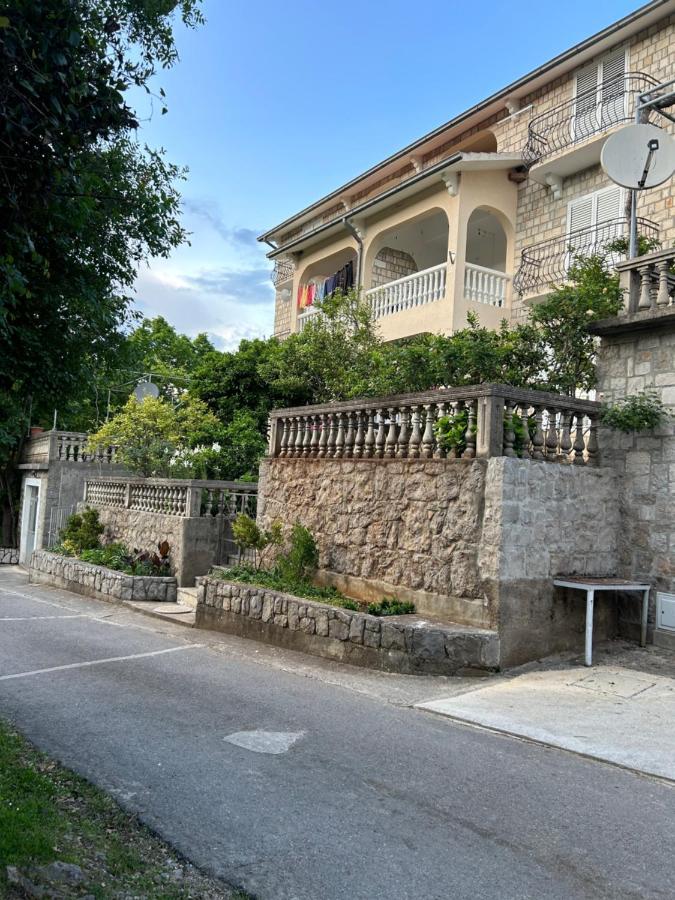 Lazarus Bigova Apartments Tivat Exterior photo
