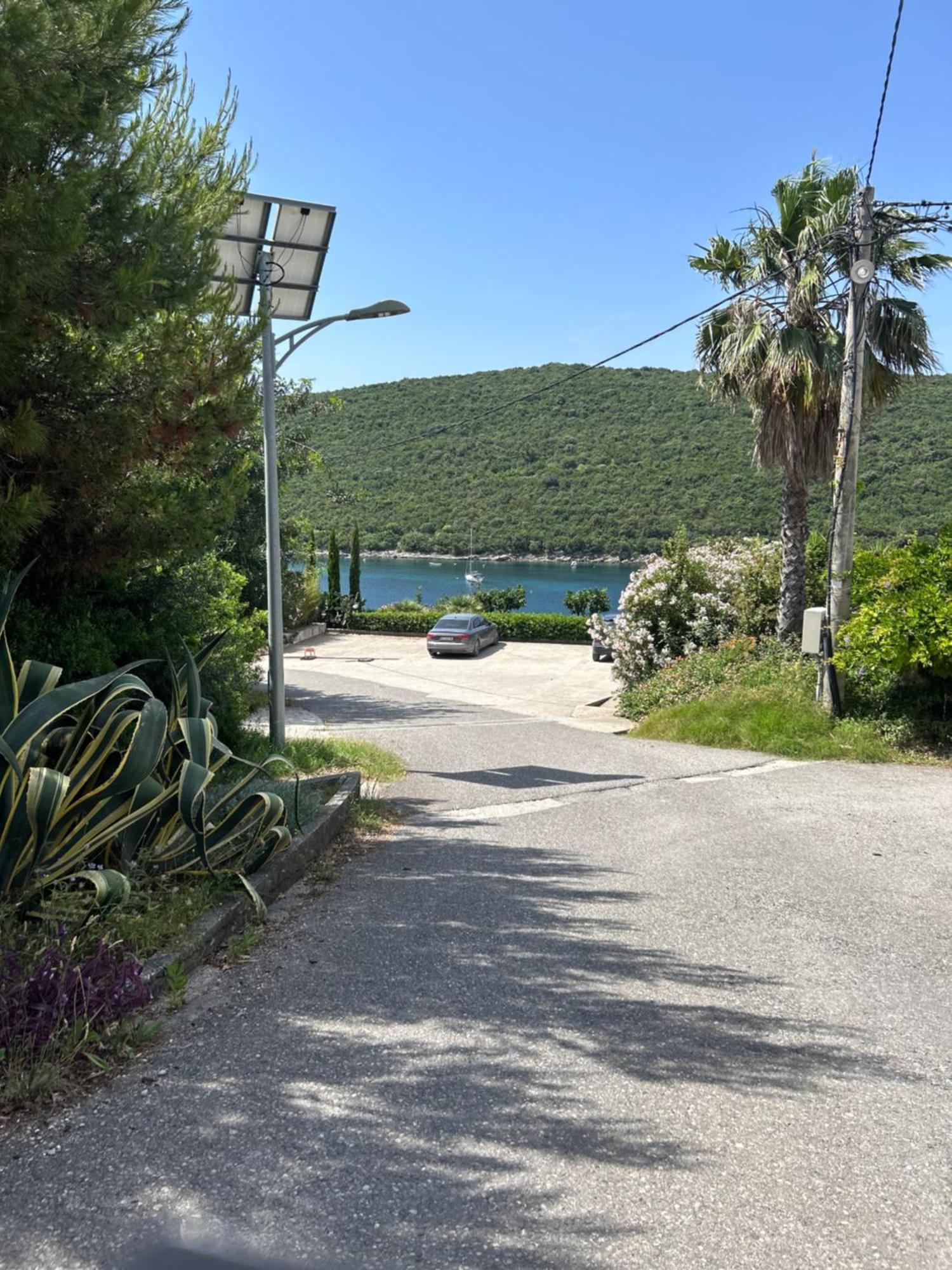 Lazarus Bigova Apartments Tivat Exterior photo